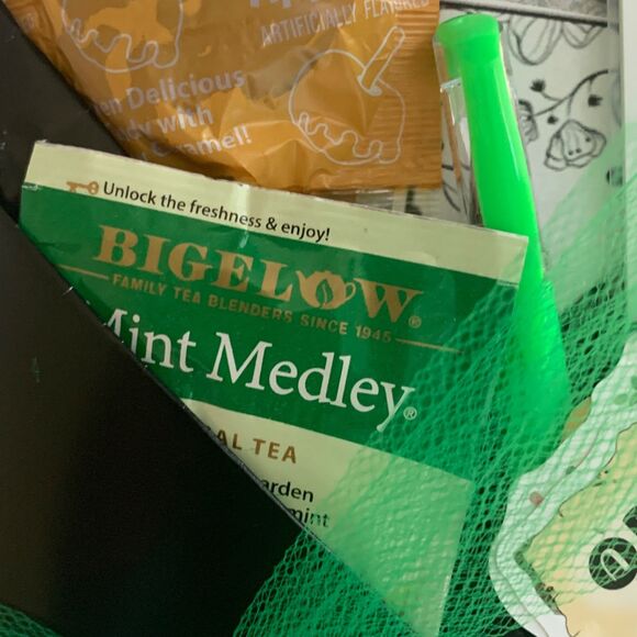 Blind Date With A Book Adult Mystery Thriller Suspense Birthday Gift Holidays - Picture 6 of 7